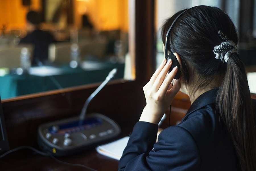 Biên - phiên dịch là nghề nghiệp giúp đem lại thu nhập cao nhưng cũng đòi hỏi nhiều yêu cầu về năng lực ngoại ngữ